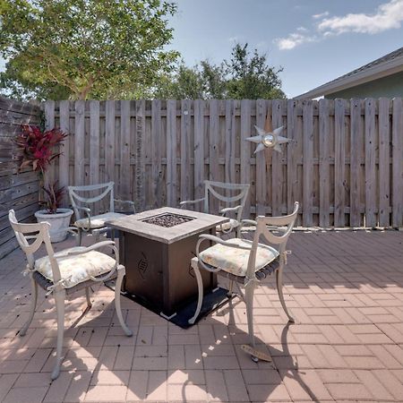 Cape Canaveral Escape With Grill Walk To Beach! Exterior photo